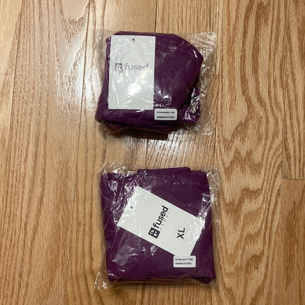 Fused Hawaii XL bikini set in Mangosteen NWT